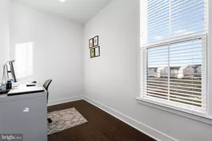 25528 Woodbine Farm Dr, Chantilly, VA 20152 - Photo 9