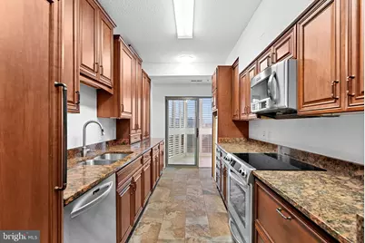 19375 Cypress Ridge Terrace #901, Leesburg, VA 20176 - Photo 5