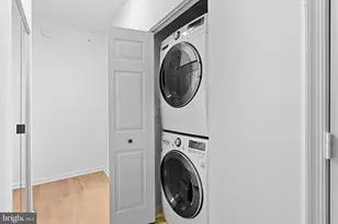 19375 Cypress Ridge Terrace, Leesburg, VA 20176 - Photo 31