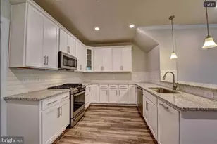 45161 Admiral Dr, Sterling, VA 20166 - Photo 7