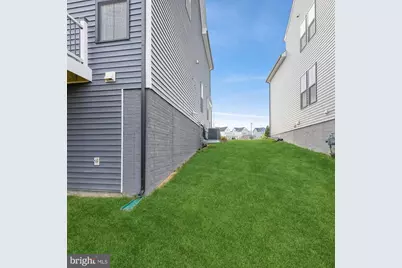 25532 Byrnes Crossing Drive, Chantilly, VA 20152 - Photo 3