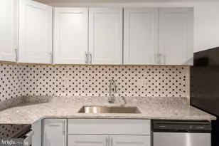 25532 Byrnes Crossing Dr, Chantilly, VA 20152 - Photo 11