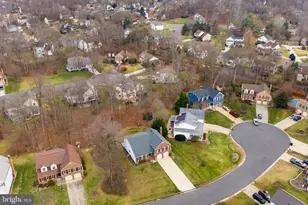 21 Lipscomb Ct, Sterling, VA 20165 - Photo 15