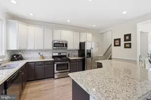 47716 Bowline Terrace, Sterling, VA 20165 - Photo 13