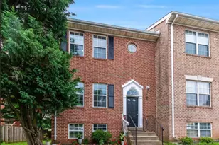 46607 Carriage Ct, Sterling, VA 20164 - Photo 1