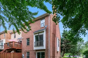 46607 Carriage Ct, Sterling, VA 20164 - Photo 3