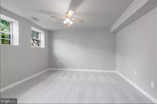 46607 Carriage Ct, Sterling, VA 20164 - Photo 5