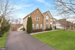 22558 Forest Run Dr, Ashburn, VA 20148 - Photo 3