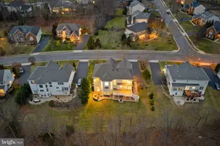 22558 Forest Run Dr, Ashburn, VA 20148 - Photo 9