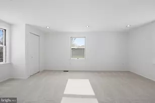 132 N Fillmore Ave, Sterling, VA 20164 - Photo 17