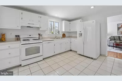 132 N Fillmore Avenue, Sterling, VA 20164 - Photo 15