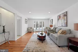 132 N Fillmore Ave, Sterling, VA 20164 - Photo 3