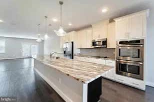 44750 Tiverton Sq, Ashburn, VA 20147 - Photo 9