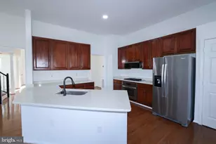 47699 Whirlpool Square, Sterling, VA 20165 - Photo 9