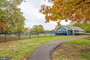 37 Alden Ct, Sterling, VA 20165 - Photo 31