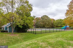 37 Alden Ct, Sterling, VA 20165 - Photo 33