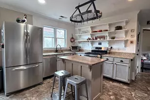 16 Honeybee Ave, Round Hill, VA 20141 - Photo 9