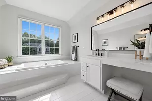 22806 Oatlands Grove Pl, Ashburn, VA 20148 - Photo 35