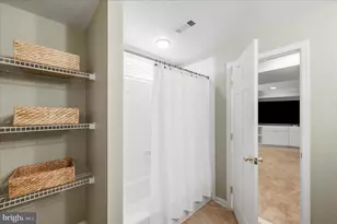 22806 Oatlands Grove Pl, Ashburn, VA 20148 - Photo 51