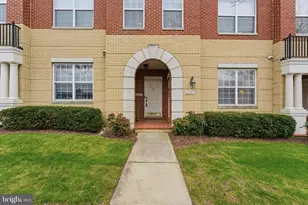 43605 McDowell Sq, Leesburg, VA 20176 - Photo 3