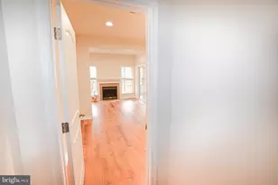 22090 Avonworth Square, Broadlands, VA 20148 - Photo 7