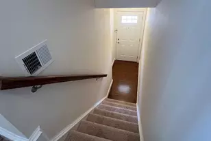 25835 Clairmont Manor Square, Aldie, VA 20105 - Photo 3