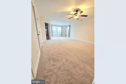 25835 Clairmont Manor Square, Aldie, VA 20105 - Photo 15