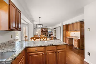 20 N Lowery Ct, Sterling, VA 20165 - Photo 25