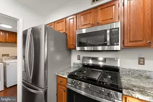 20 N Lowery Ct, Sterling, VA 20165 - Photo 27