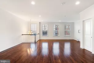 42237 Lancaster Woods Square, Chantilly, VA 20152 - Photo 5