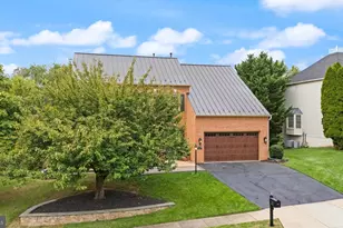 18571 Dettington Ct, Leesburg, VA 20176 - Photo 11