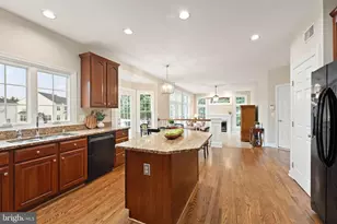 18571 Dettington Ct, Leesburg, VA 20176 - Photo 27