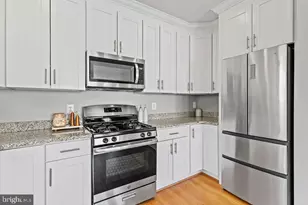 25450 Upper Clubhouse Dr, Chantilly, VA 20152 - Photo 13