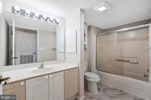 19385 Cypress Ridge Terrace, Leesburg, VA 20176 - Photo 21