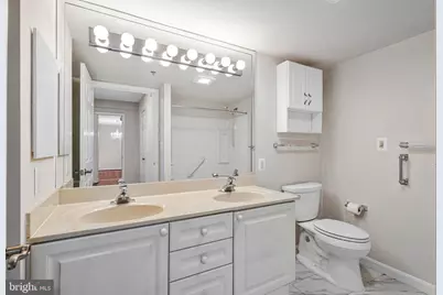 19385 Cypress Ridge Terrace #815, Leesburg, VA 20176 - Photo 17