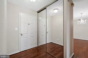 19385 Cypress Ridge Terrace, Leesburg, VA 20176 - Photo 5