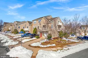 43374 Greyswallow Terrace, Ashburn, VA 20147 - Photo 5