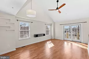 43374 Greyswallow Terrace, Ashburn, VA 20147 - Photo 5