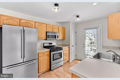 43374 Greyswallow Terrace, Ashburn, VA 20147 - Photo 13