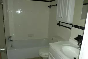 110 E Market St, Leesburg, VA 20176 - Photo 5