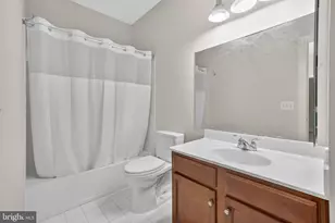 23106 Bronstein Ln, Brambleton, VA 20148 - Photo 27