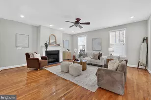 23106 Bronstein Ln, Brambleton, VA 20148 - Photo 9