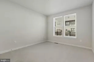 20280 Newfoundland Sq, Ashburn, VA 20147 - Photo 21