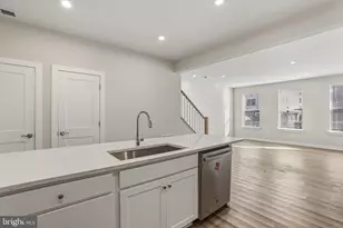 20280 Newfoundland Sq, Ashburn, VA 20147 - Photo 11