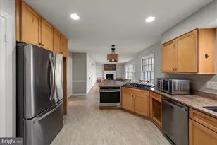 641 W Country Club Dr, Purcellville, VA 20132 - Photo 15