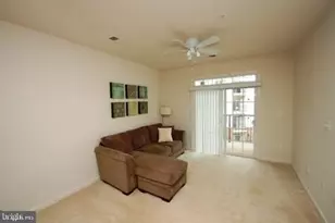 21222 McFadden Square, Sterling, VA 20165 - Photo 5