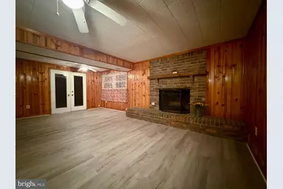 905 W Poplar Road, Sterling, VA 20164 - Photo 51