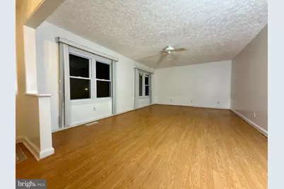 905 W Poplar Road, Sterling, VA 20164 - Photo 5