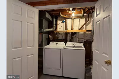 905 W Poplar Road, Sterling, VA 20164 - Photo 49