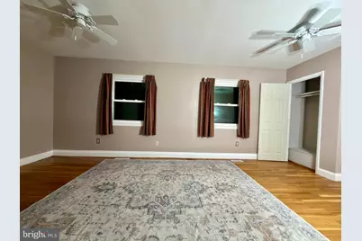 905 W Poplar Road, Sterling, VA 20164 - Photo 25